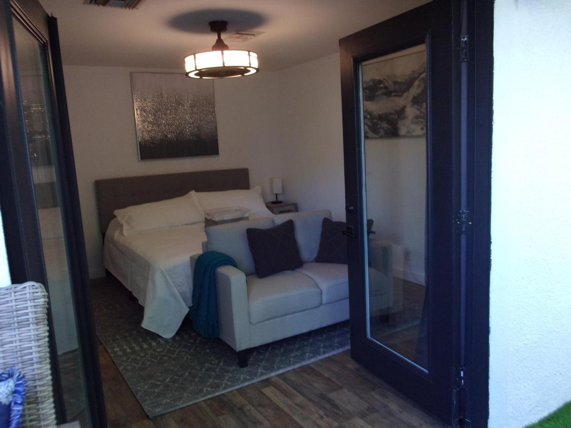 Updated Dwntwn 2Bd Twnhse W/Hot Tub& Private Patio Palm Springs Dış mekan fotoğraf